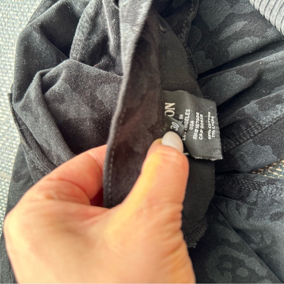 NWT Hudson Black Leopard Print Skinny Jeans Metallic High Waist Barbara size 30 - Picture 3 of 7